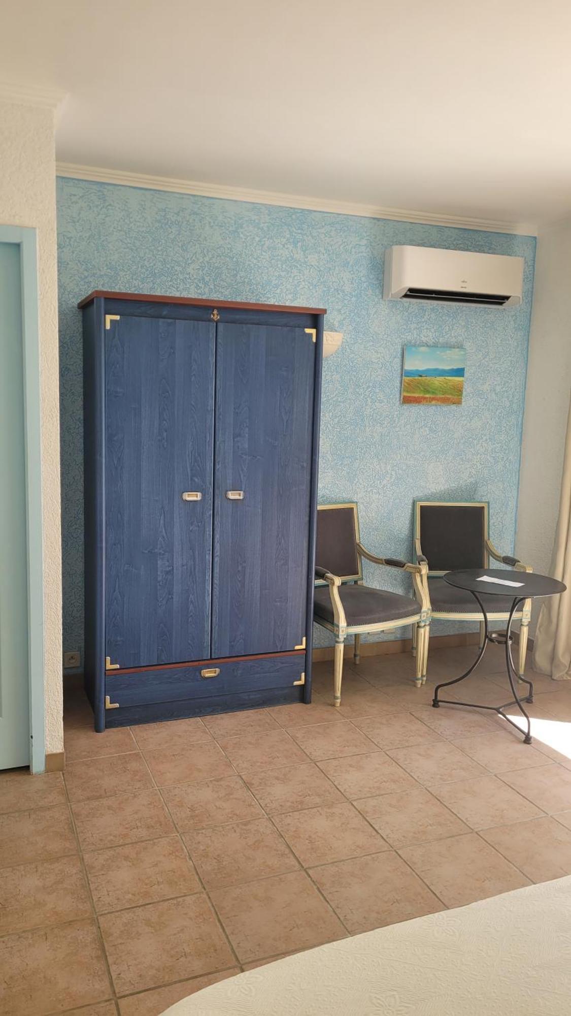 Hotel Mas Du Grand Peloux Port-Saint-Louis-du-Rhône Habitación foto
